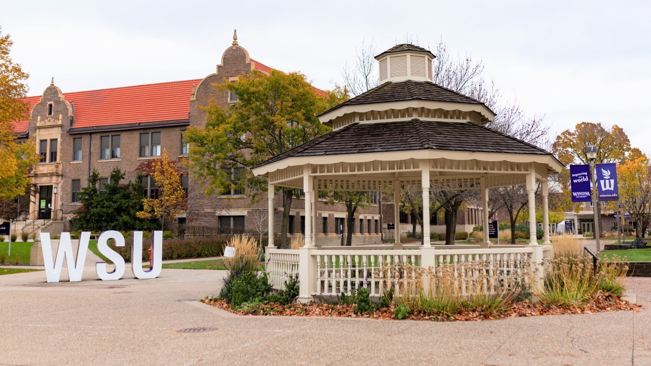 Gazebo-and-Letters