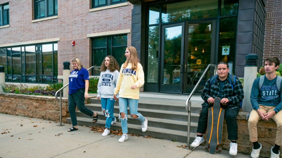 Tips for Finding a College Roommate Admissions